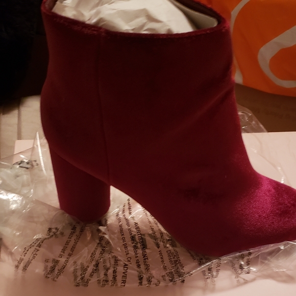 these cute velvet soft Burgundy booties have 4 inch heel - Picture 3 of 6